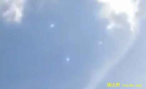 拉近镜头:这就是一开始出现的那3个亮点 拉近镜头:这就是一开始出现的那3个亮点